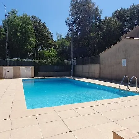 Calme, Confortable, سانت ماكسيم